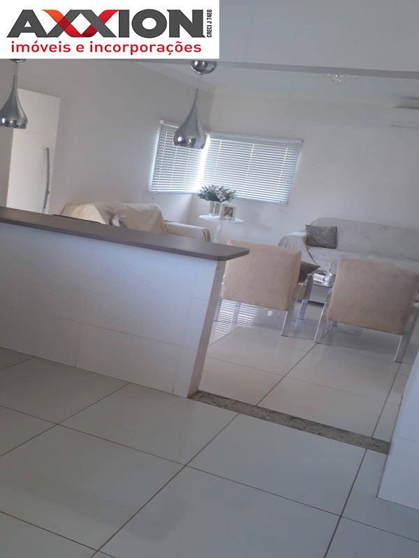 Casa à venda com 2 quartos, 220m² - Foto 14