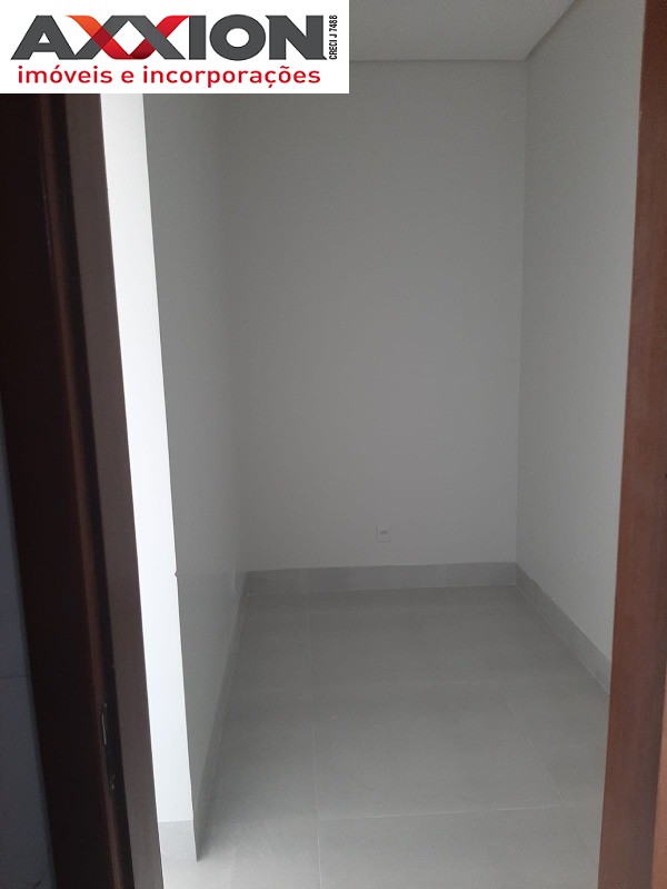 Casa à venda com 3 quartos, 177m² - Foto 4