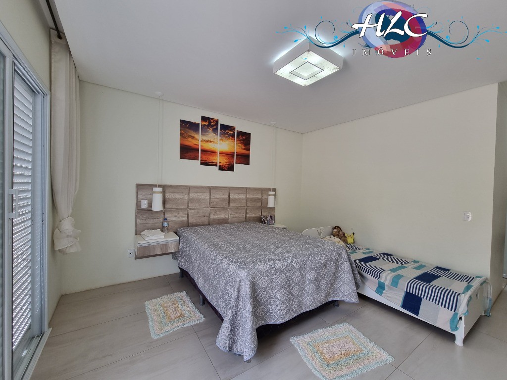 Casa à venda com 3 quartos, 278m² - Foto 10