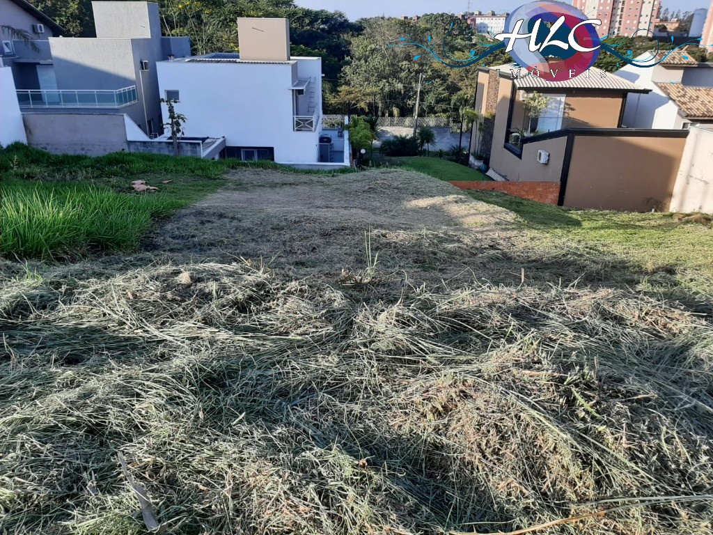 Terreno à venda com 3 quartos, 131m² - Foto 2