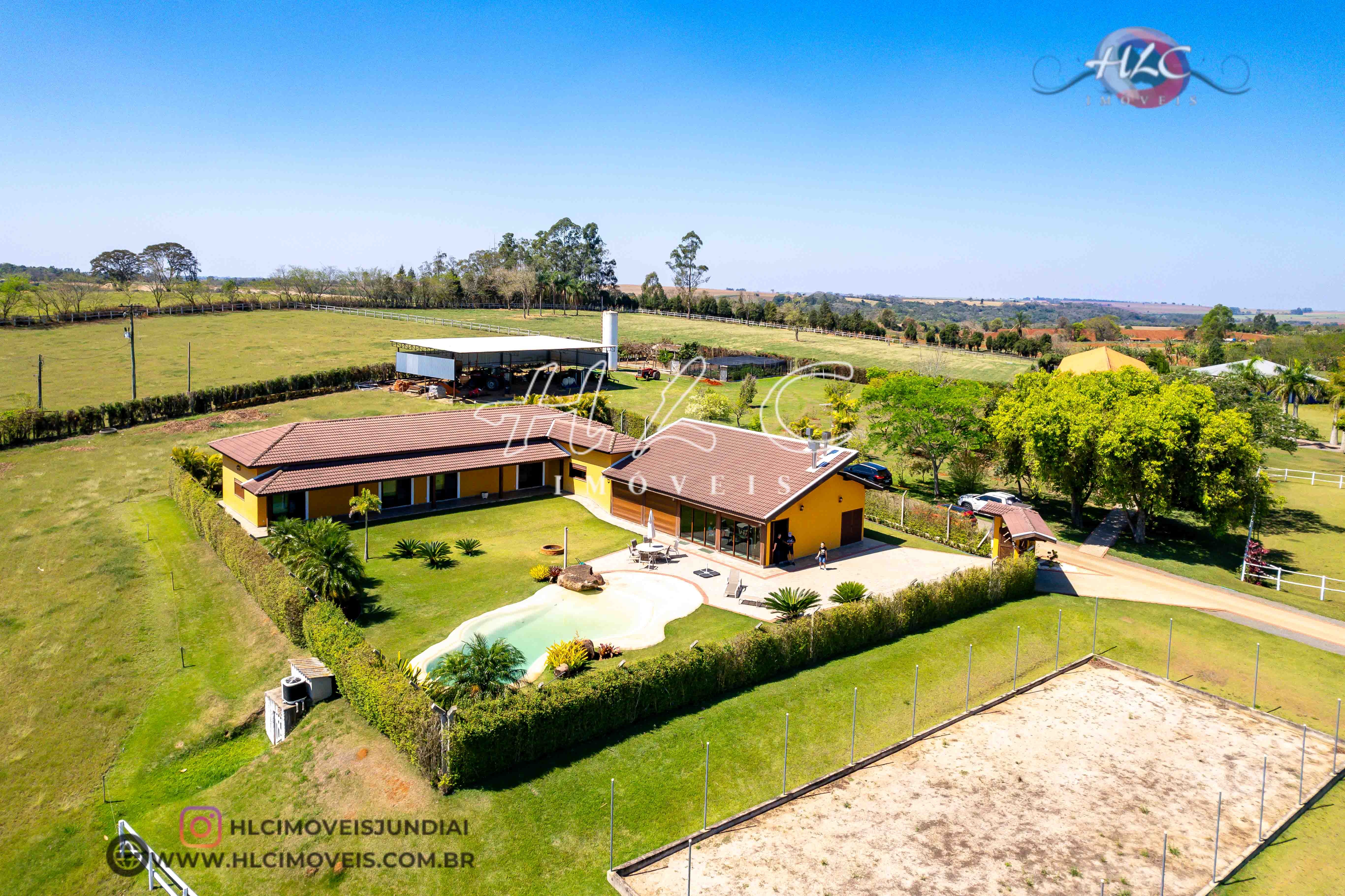 Fazenda à venda com 8 quartos, 484000m² - Foto 1