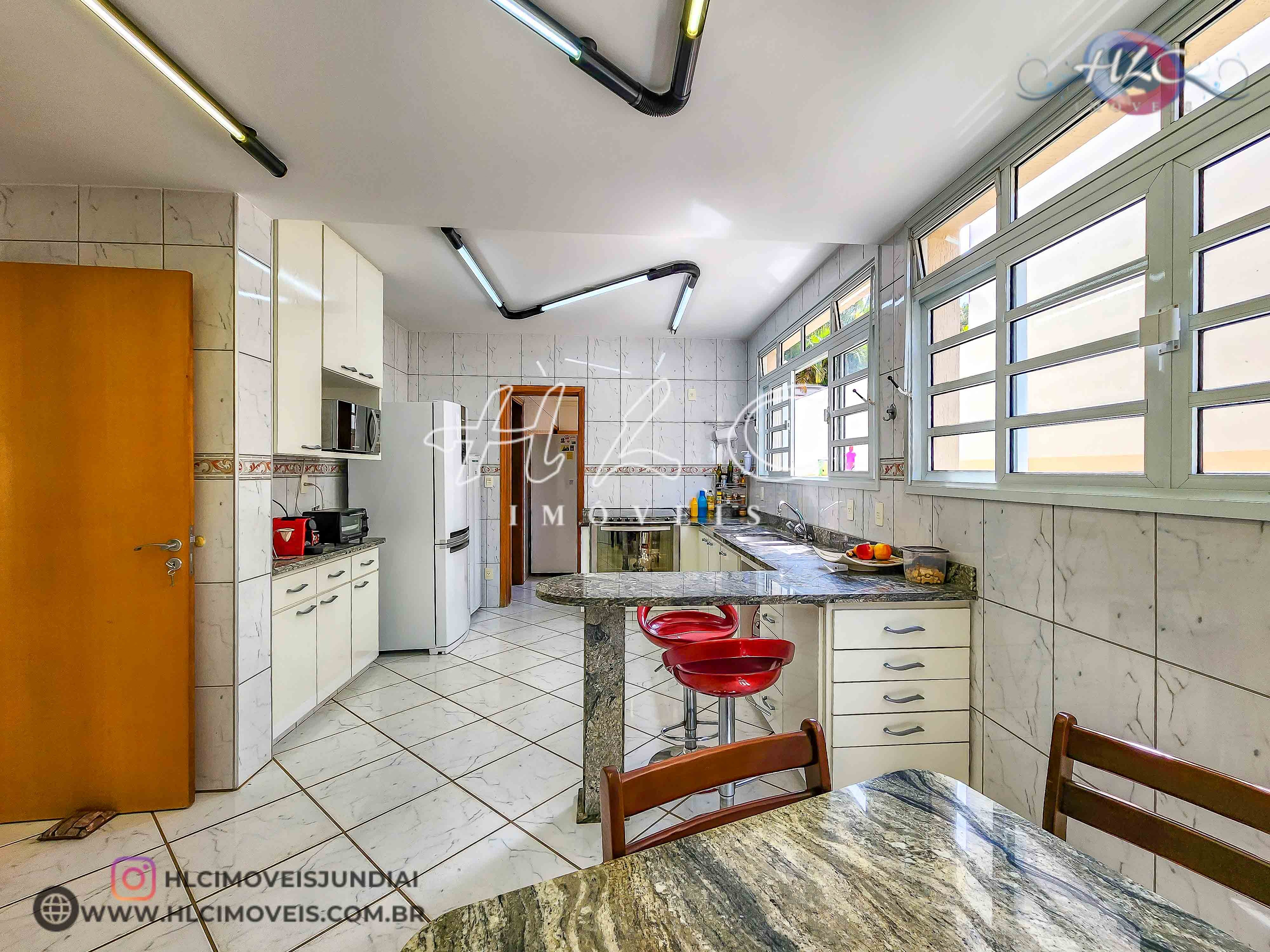 Casa à venda com 4 quartos, 360m² - Foto 17