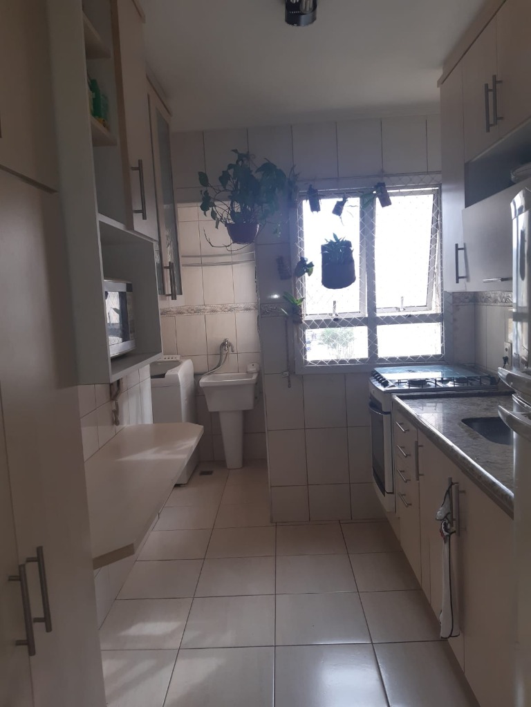 Apartamento à venda com 2 quartos, 58m² - Foto 2