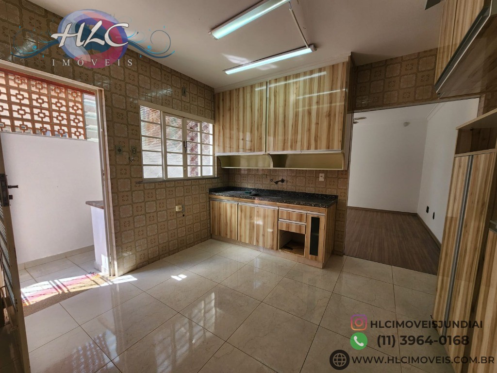 Casa para alugar com 3 quartos, 145m² - Foto 1