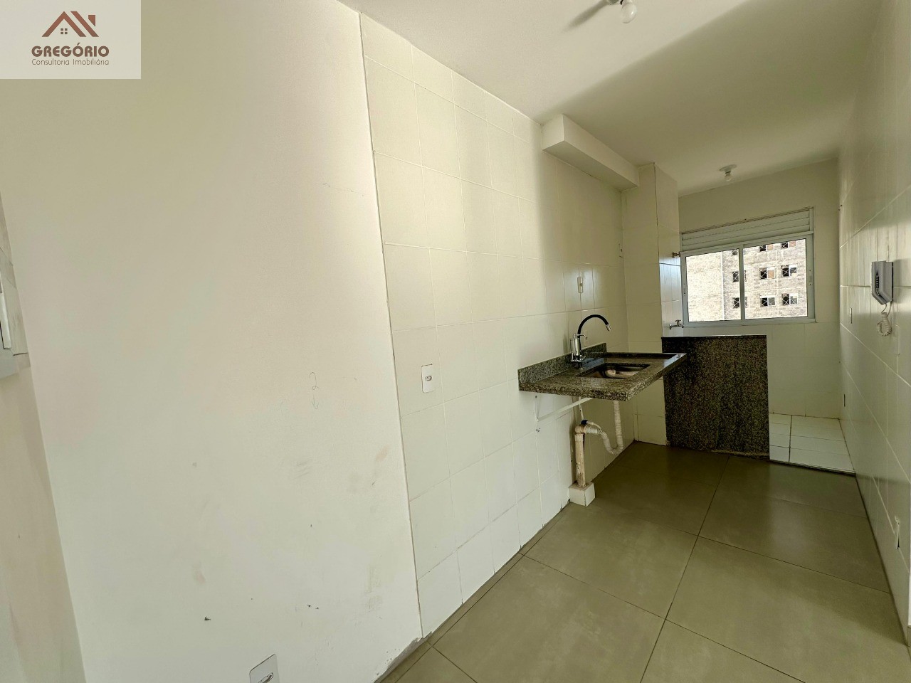 Apartamento à venda com 2 quartos, 50m² - Foto 2