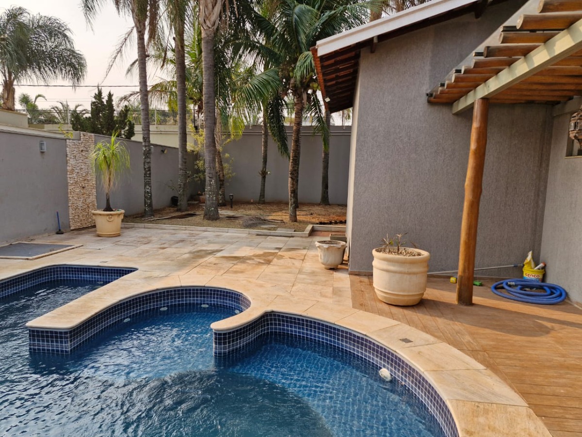 Casa em Condomínio Fechado de Alto Padrão em Araraquara