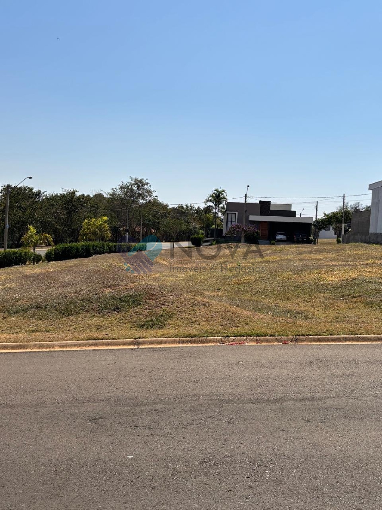 Lotes Paralelos a Venda em Condomínio Fechado de Araraquara - R$ 650,00/m²