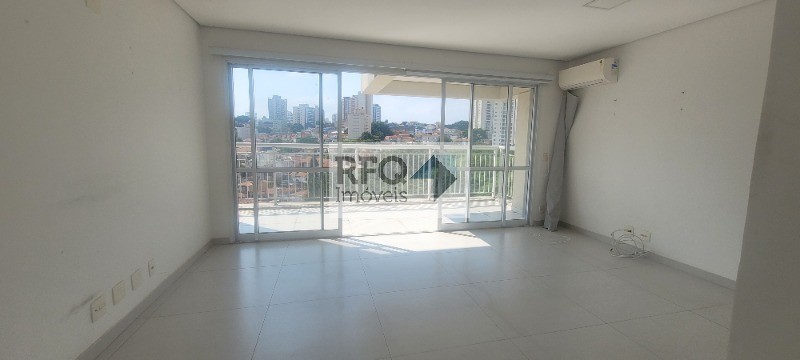 Oportunidade única! Este incrível duplex no sétimo andar conta com 3 dormitórios no bairro Jardim da Glória