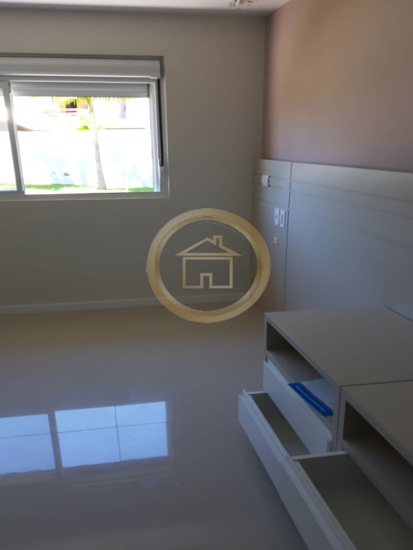 Casa à venda com 5 quartos, 300m² - Foto 14