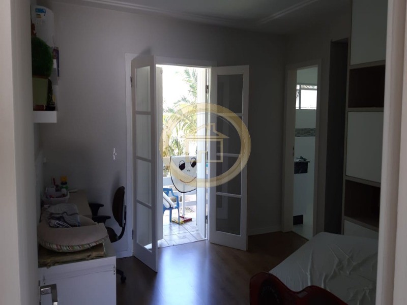 Casa à venda com 5 quartos, 300m² - Foto 17