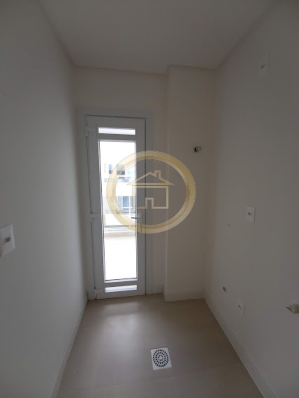 Apartamento à venda com 3 quartos, 107m² - Foto 31