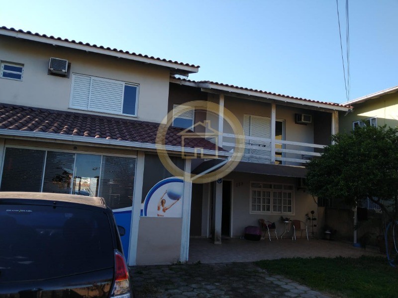 Casa à venda com 3 quartos, 150m² - Foto 1