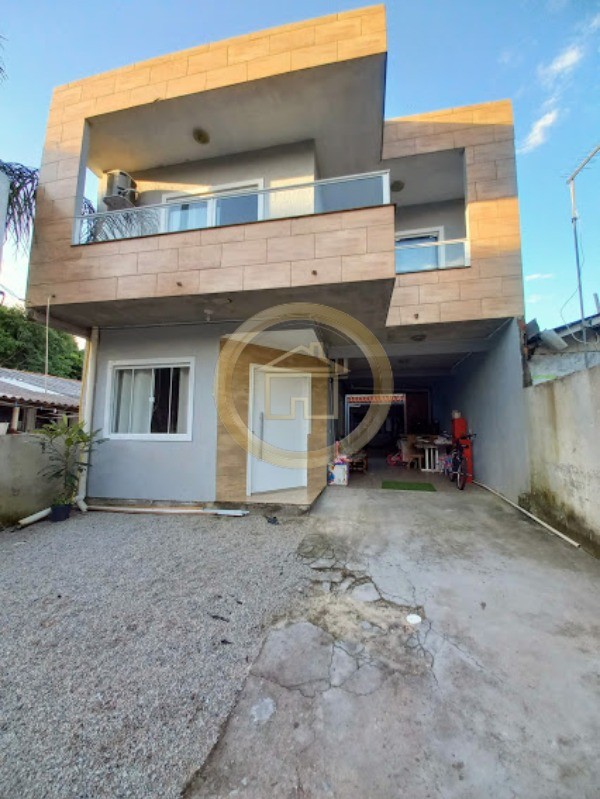 Casa à venda com 5 quartos, 208m² - Foto 3