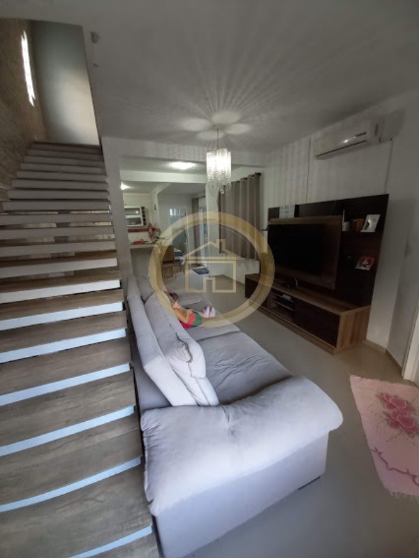 Casa à venda com 5 quartos, 208m² - Foto 10