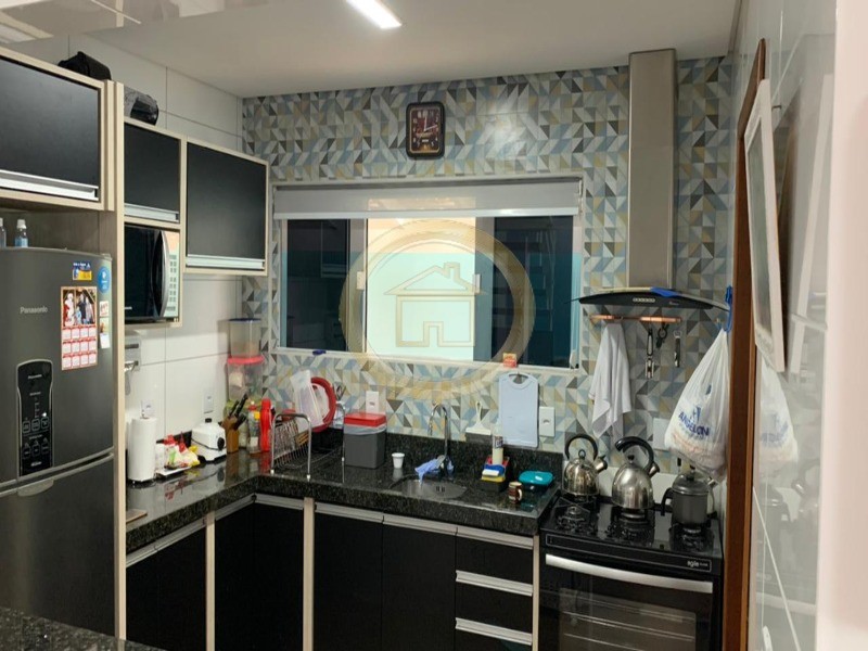 Casa à venda com 5 quartos, 200m² - Foto 18