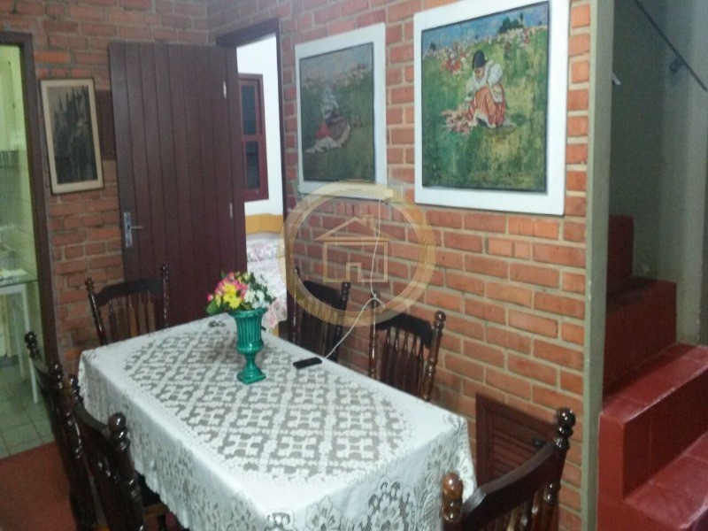 Casa à venda com 5 quartos, 300m² - Foto 13