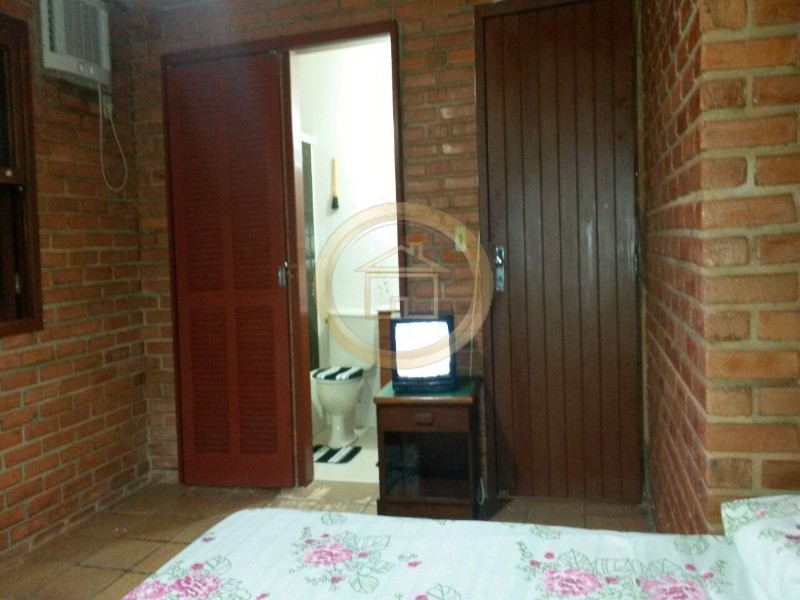 Casa à venda com 5 quartos, 300m² - Foto 24