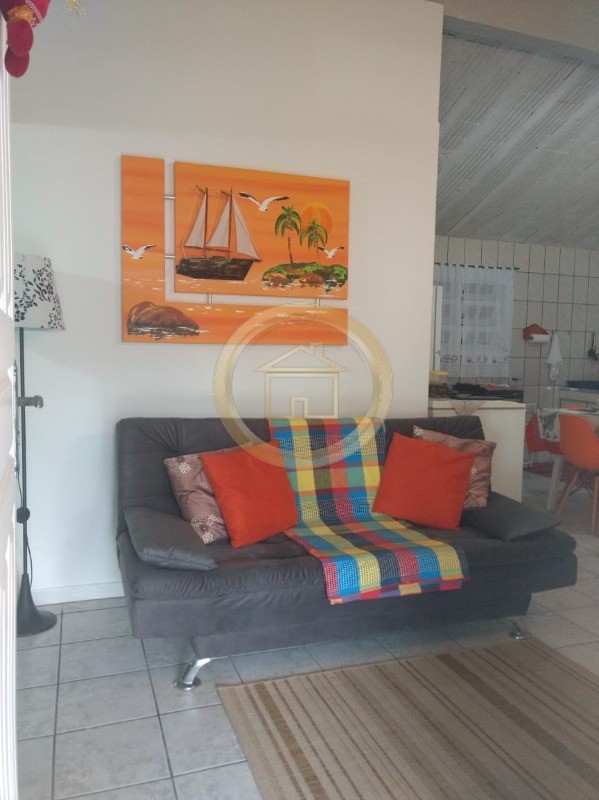 Casa à venda com 2 quartos, 110m² - Foto 5