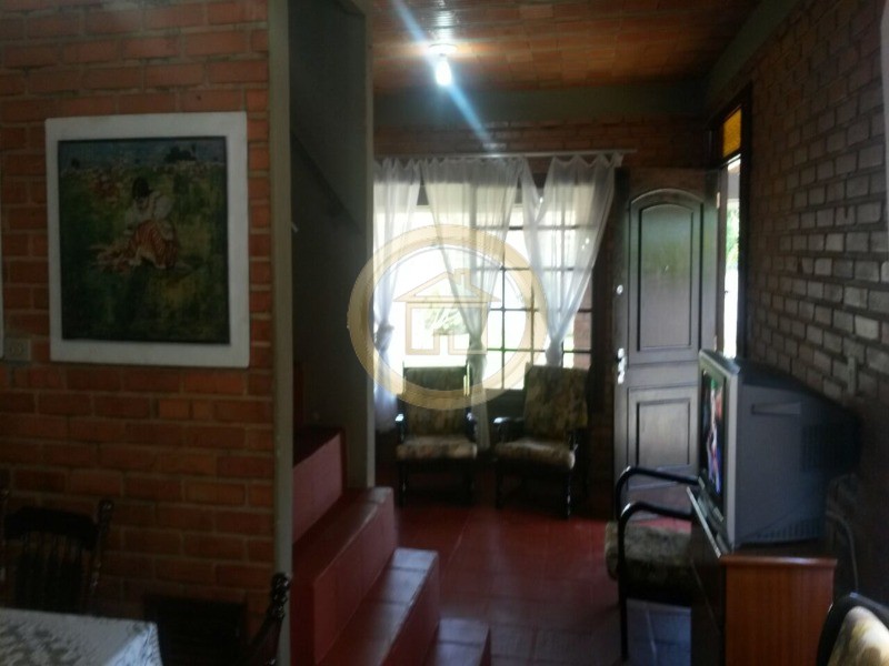 Casa à venda com 5 quartos, 300m² - Foto 2