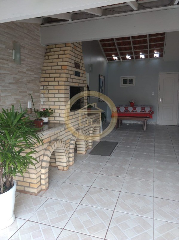 Casa à venda com 2 quartos, 110m² - Foto 9