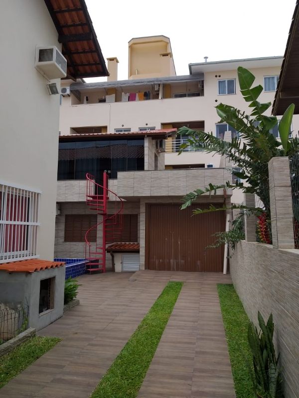 Casa à venda com 5 quartos, 400m² - Foto 4