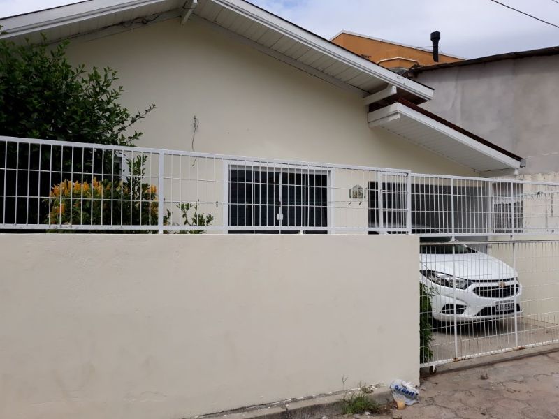 Casa à venda com 2 quartos, 42m² - Foto 1