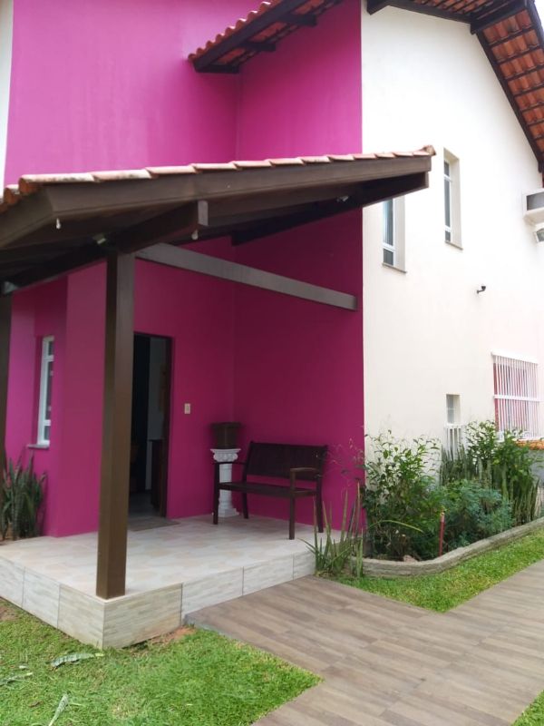 Casa à venda com 5 quartos, 400m² - Foto 1