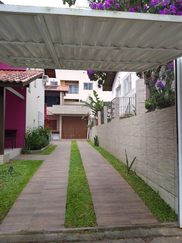 Casa à venda com 5 quartos, 400m² - Foto 2