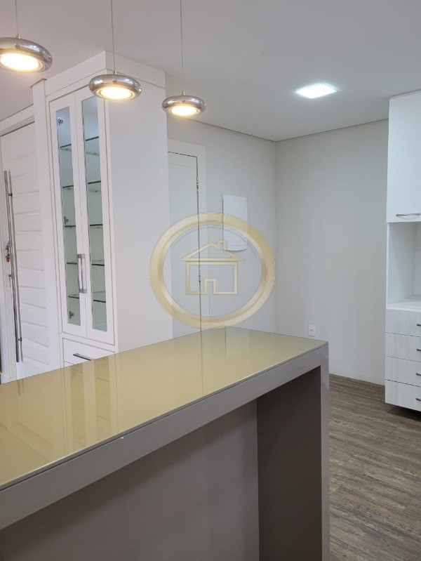 Apartamento à venda com 3 quartos, 110m² - Foto 8