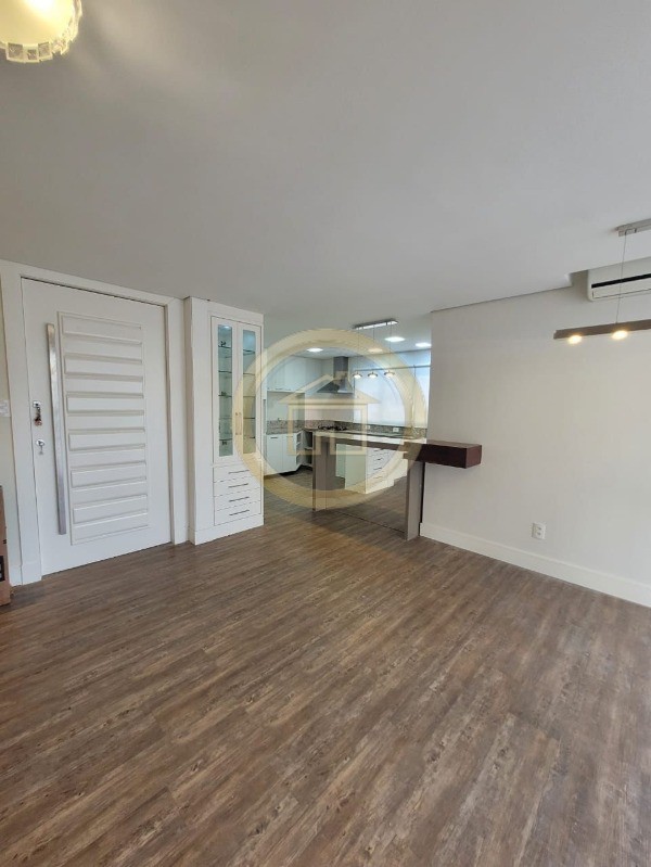 Apartamento à venda com 3 quartos, 110m² - Foto 12