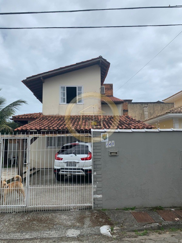 Casa à venda com 3 quartos, 191m² - Foto 2