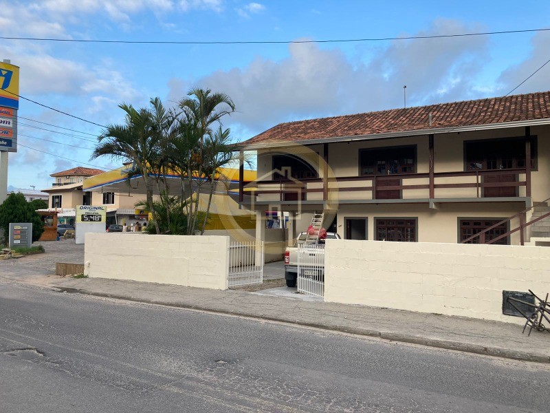 Hotel à venda com 6 quartos, 350m² - Foto 1