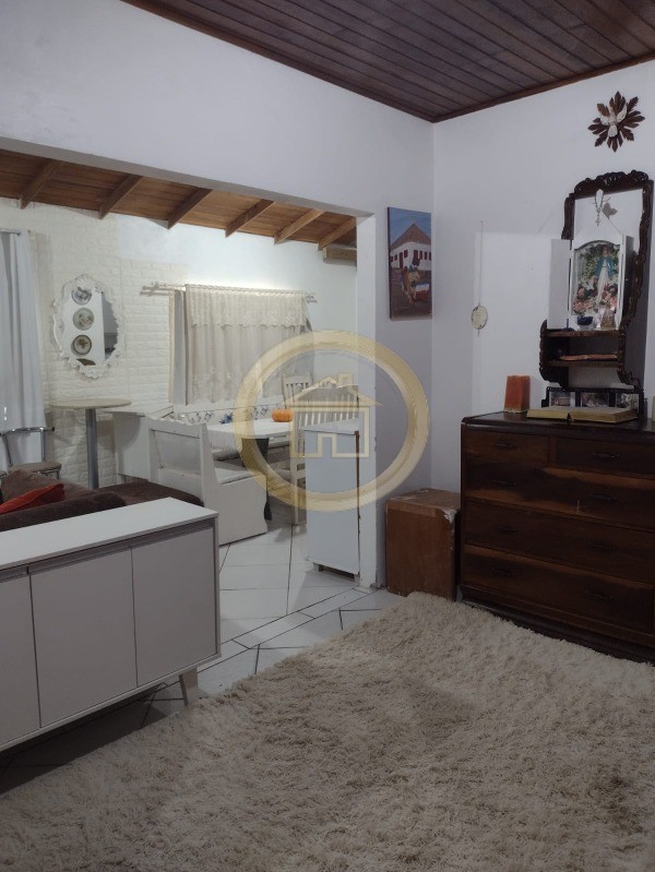 Casa à venda com 2 quartos, 150m² - Foto 17