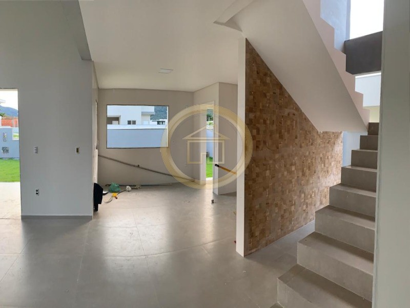 Casa à venda com 3 quartos, 270m² - Foto 9