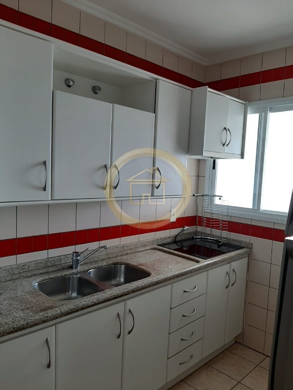 Apartamento à venda com 3 quartos, 192m² - Foto 11