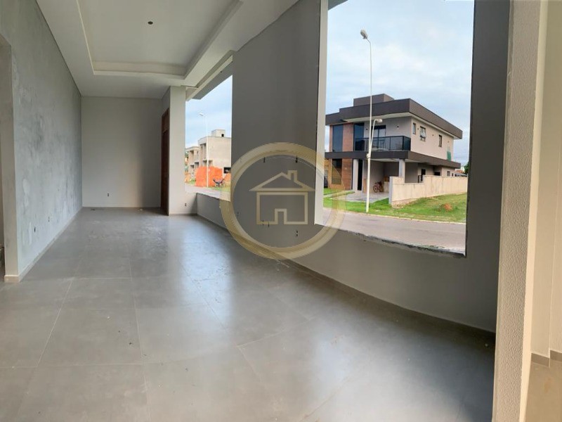 Casa à venda com 3 quartos, 270m² - Foto 4