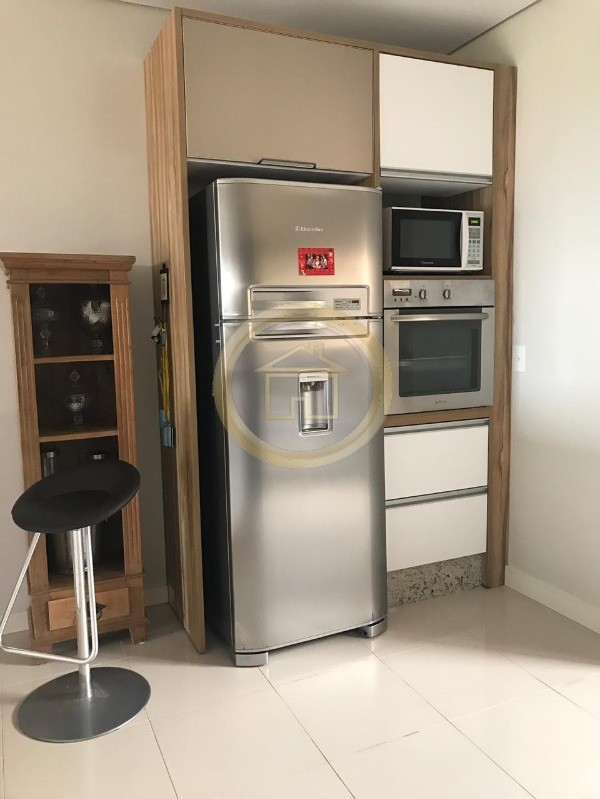 Apartamento à venda com 4 quartos, 190m² - Foto 19