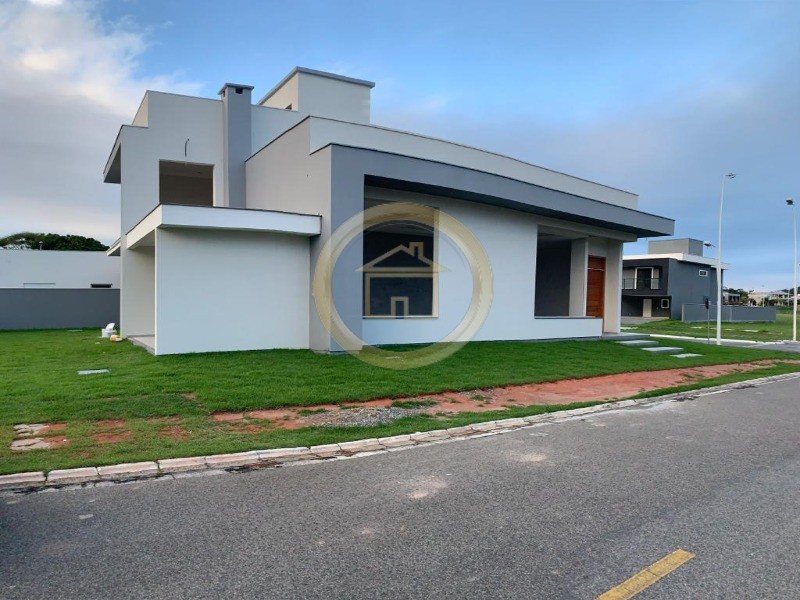 Casa à venda com 3 quartos, 270m² - Foto 2