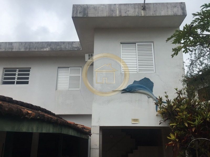 Casa à venda com 3 quartos, 250m² - Foto 1