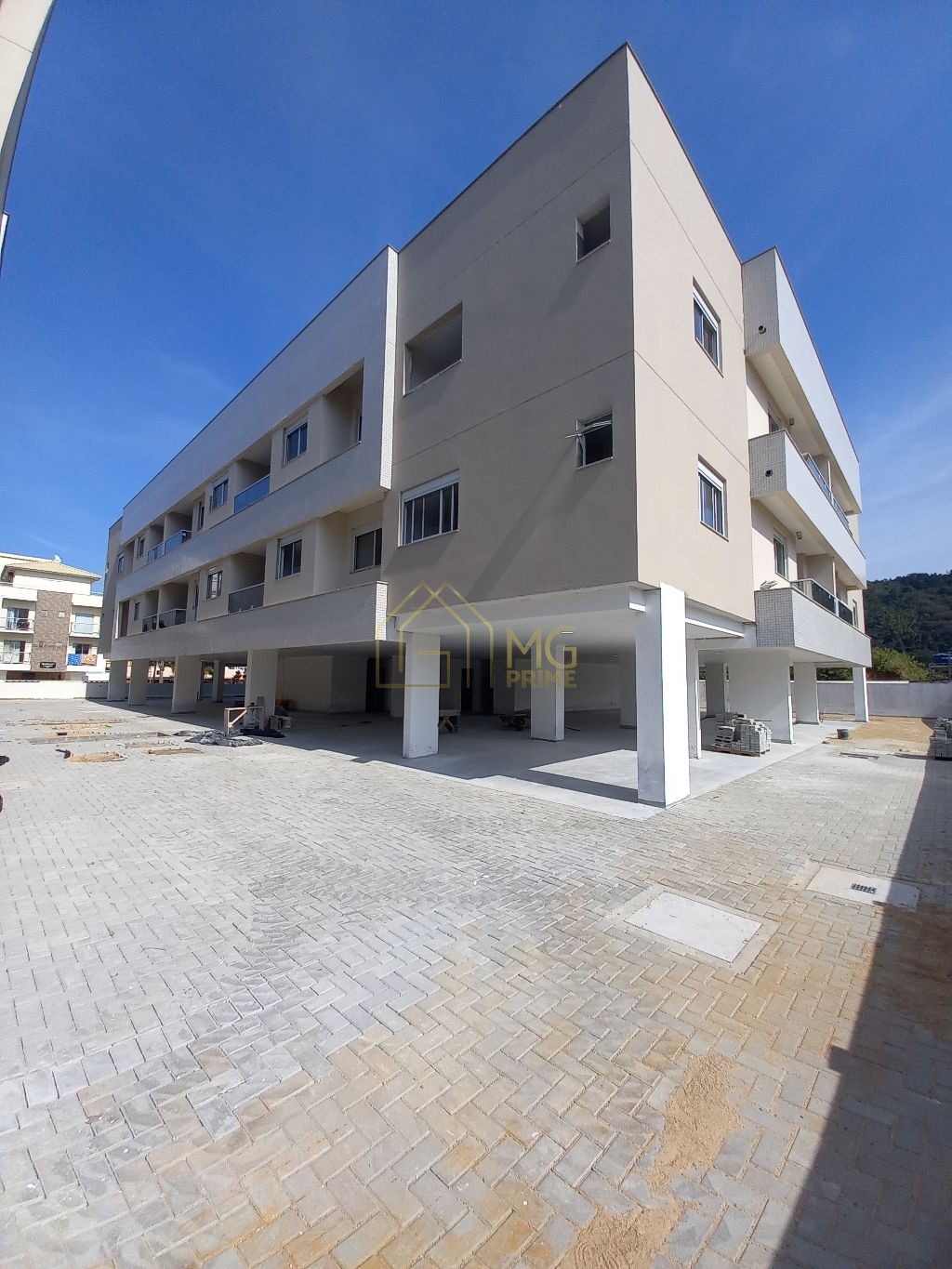 Apartamento à venda com 2 quartos, 80m² - Foto 32