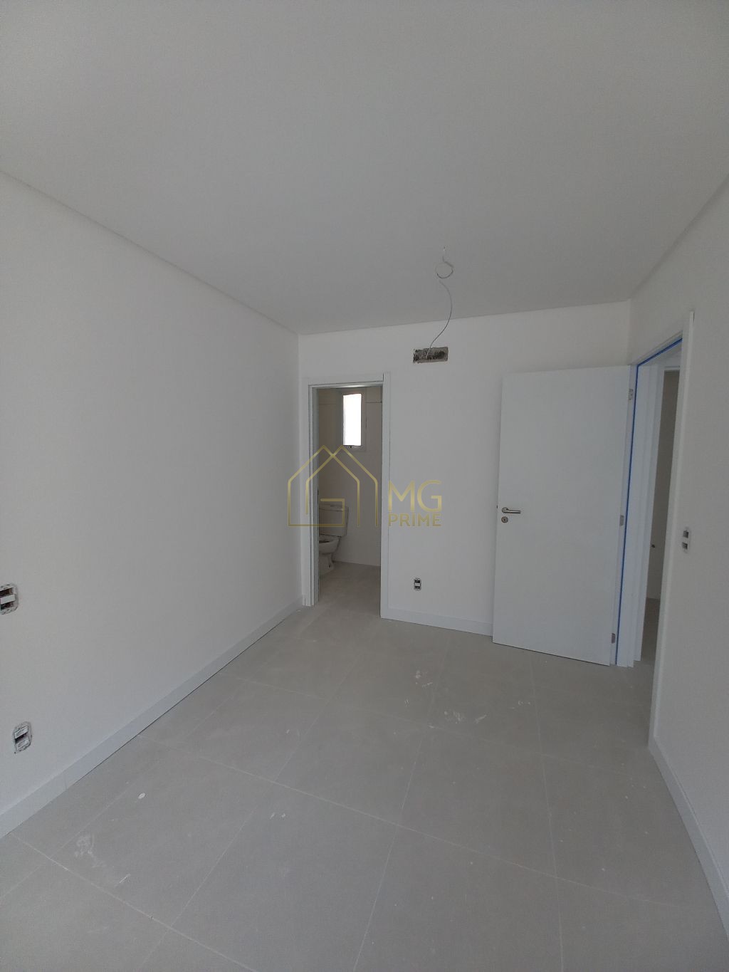 Apartamento à venda com 2 quartos, 80m² - Foto 25