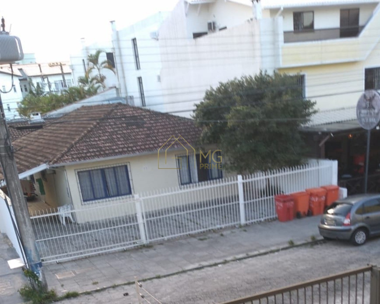 Prédio Inteiro à venda com 5 quartos, 260m² - Foto 1