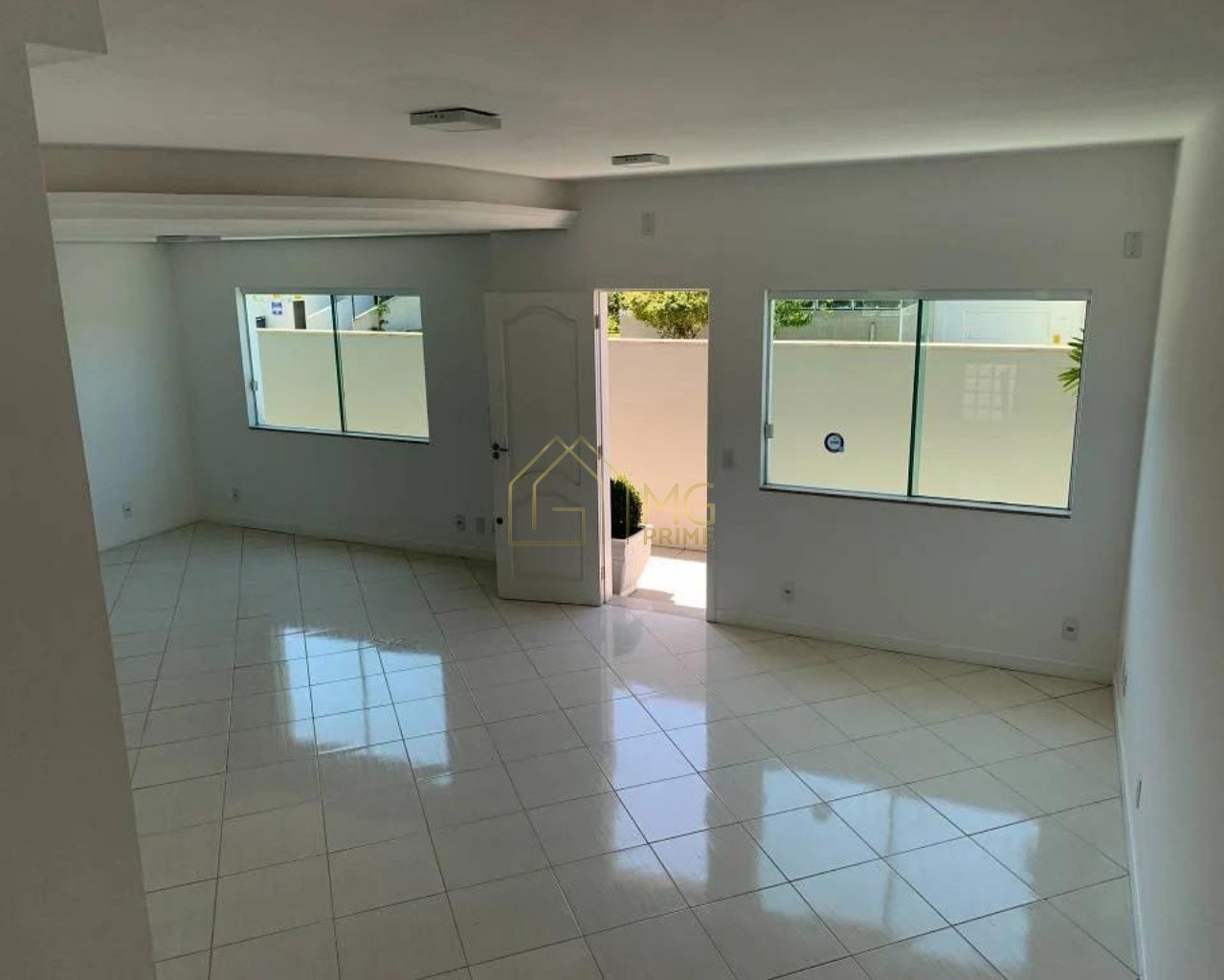 Casa à venda com 3 quartos, 220m² - Foto 27