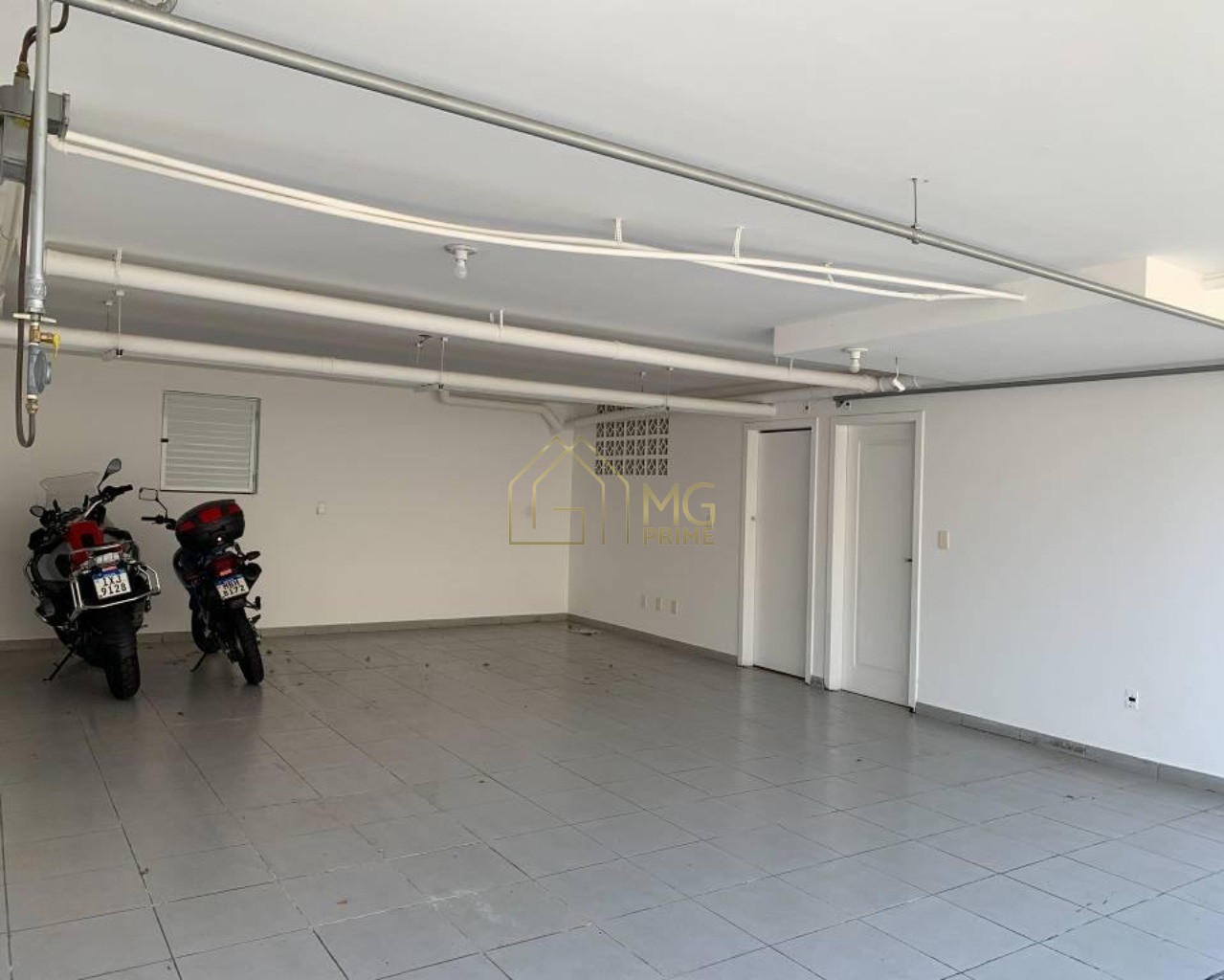 Casa à venda com 3 quartos, 220m² - Foto 9