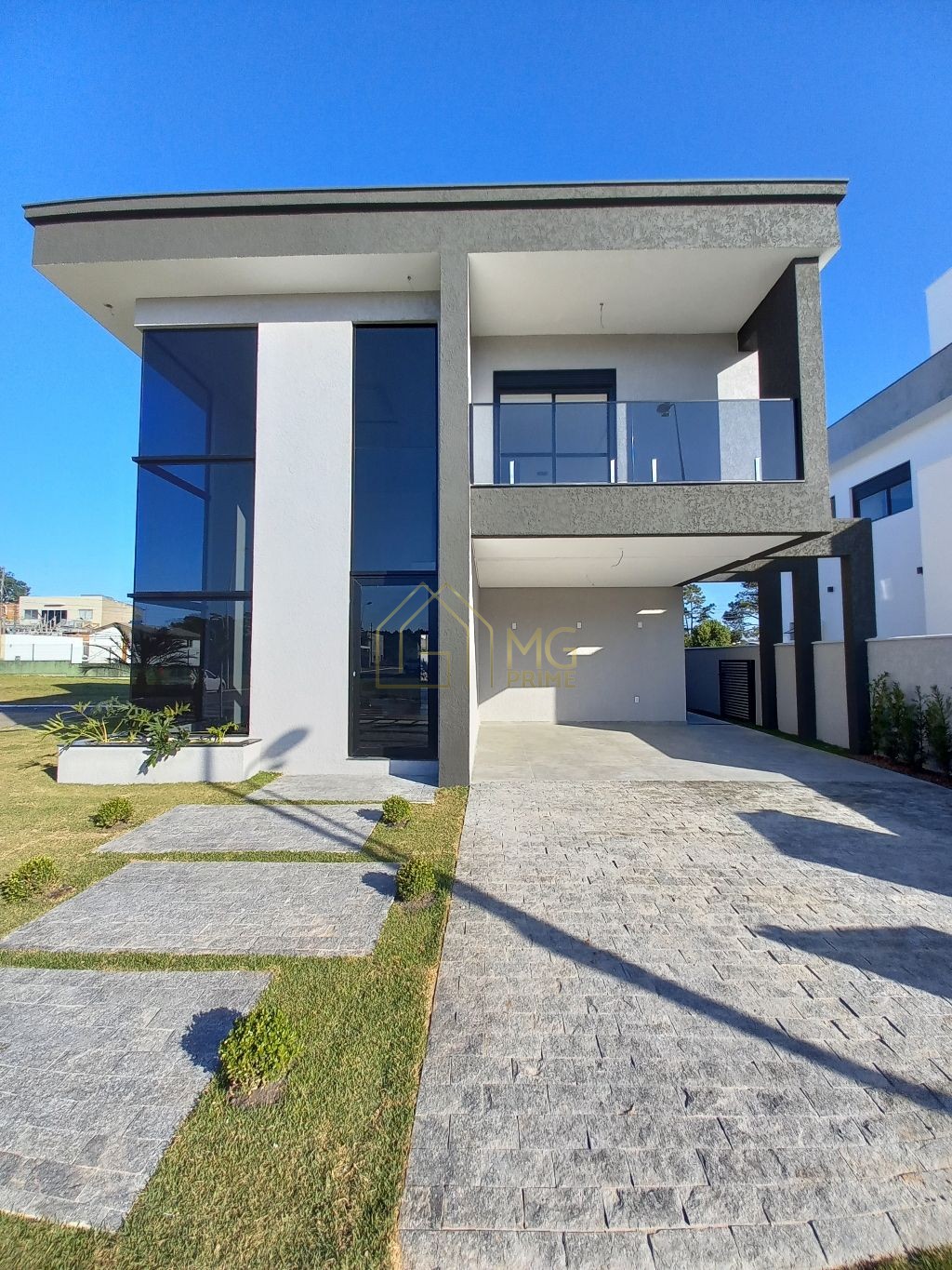 Casa à venda com 4 quartos, 255m² - Foto 2