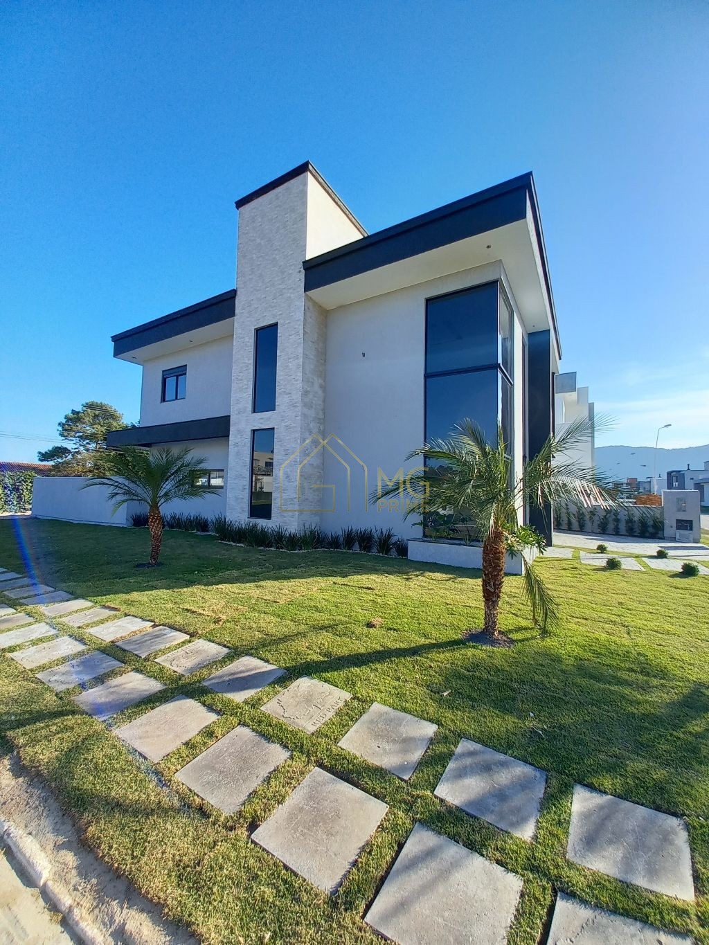 Casa à venda com 4 quartos, 255m² - Foto 4