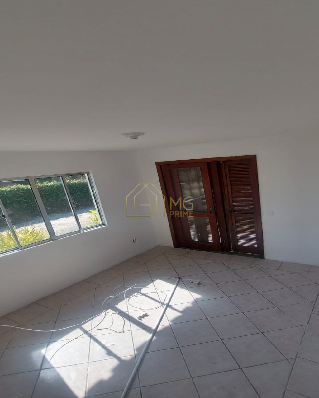 Casa à venda com 2 quartos, 60m² - Foto 4