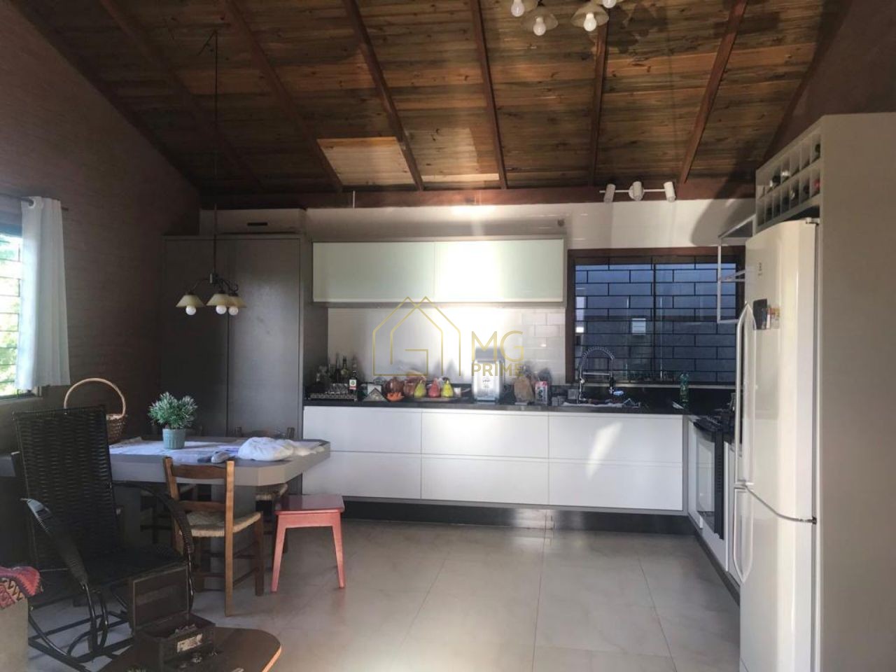 Casa à venda com 5 quartos, 288m² - Foto 9