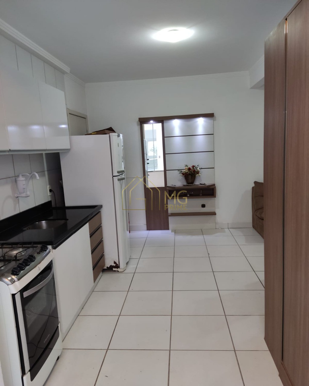 Apartamento à venda com 2 quartos, 73m² - Foto 2