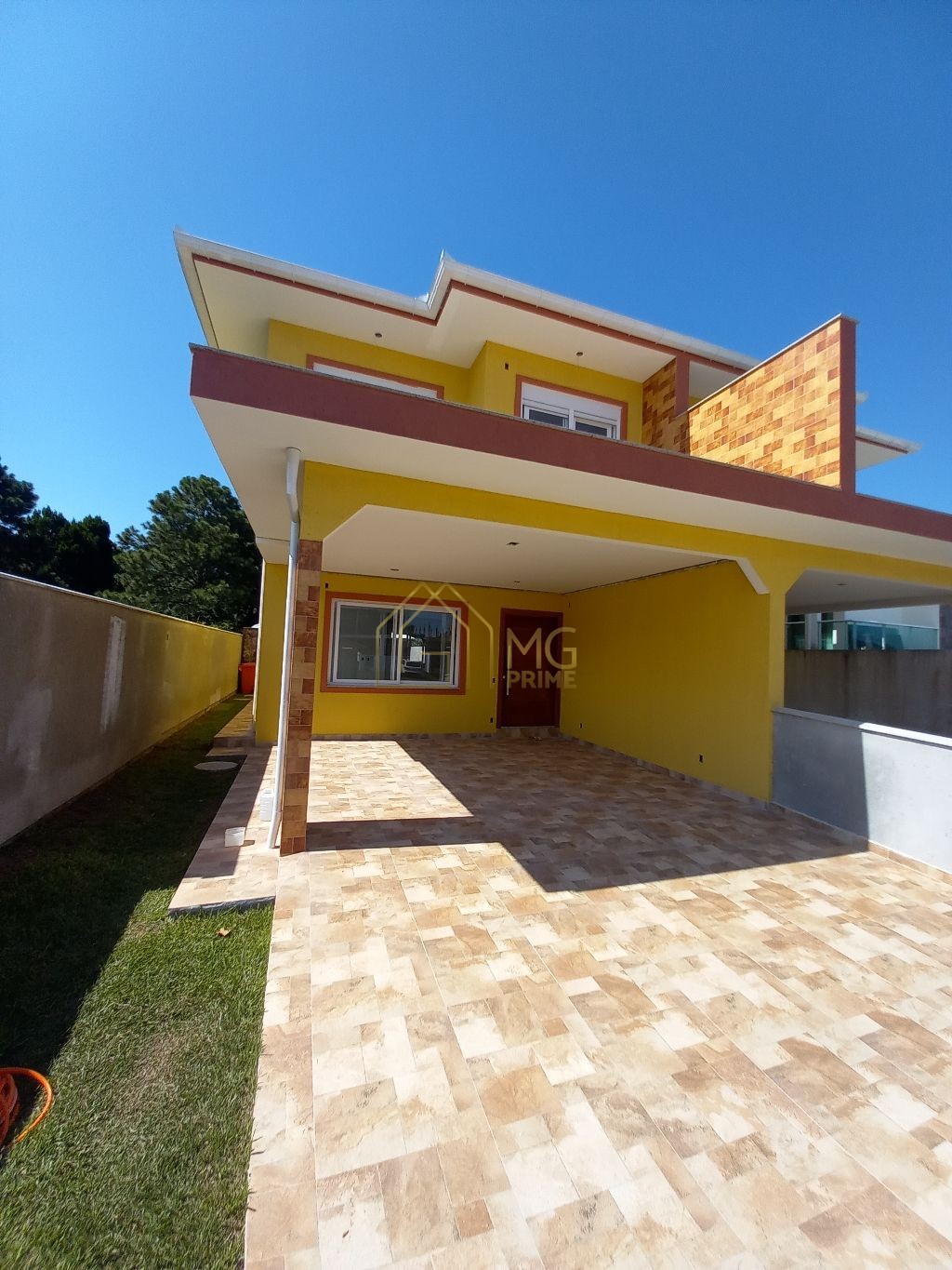 Casa à venda com 3 quartos, 190m² - Foto 1